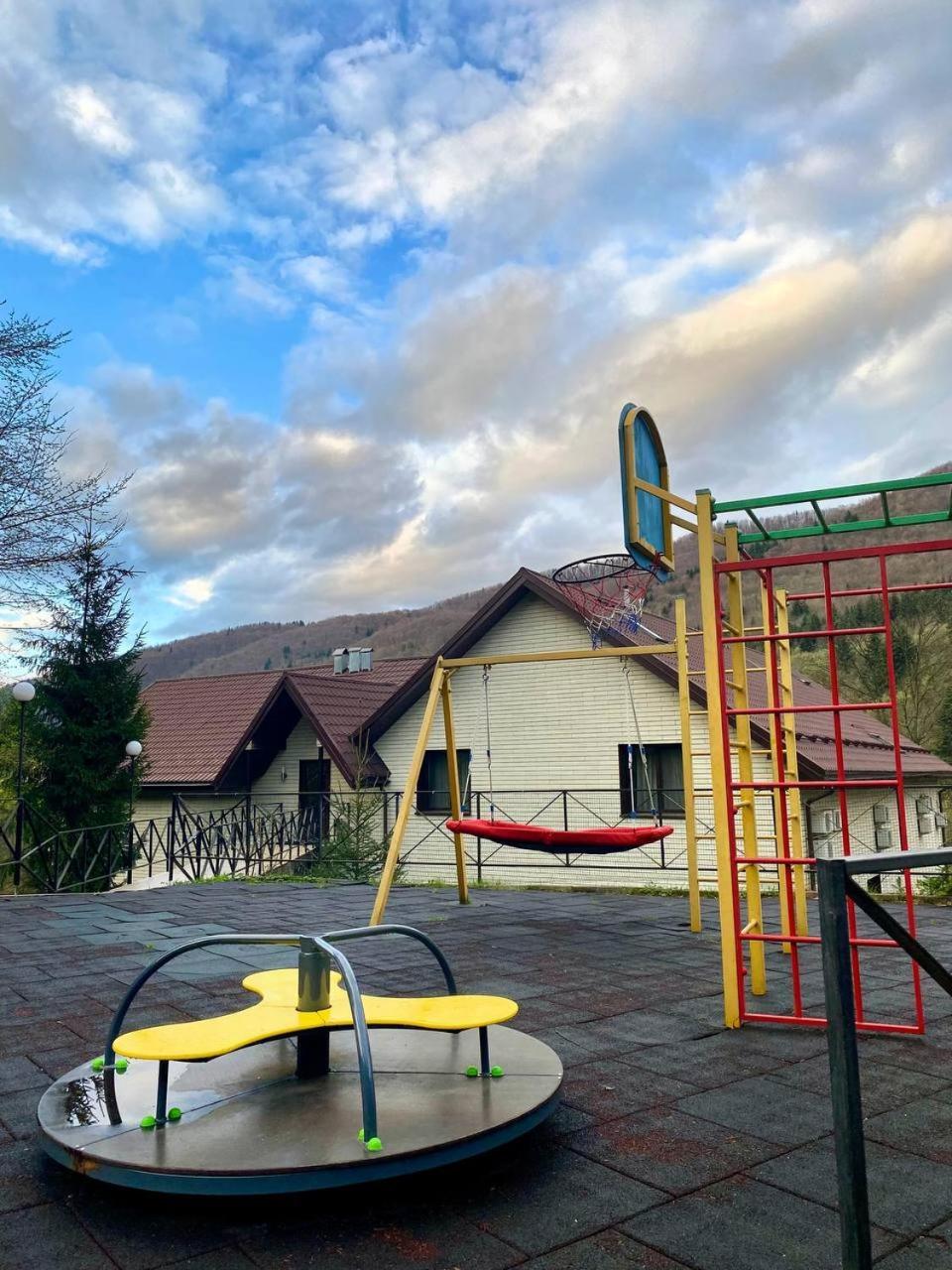 Vitapark Carpaty Zjdenjevo Eksteriør bilde